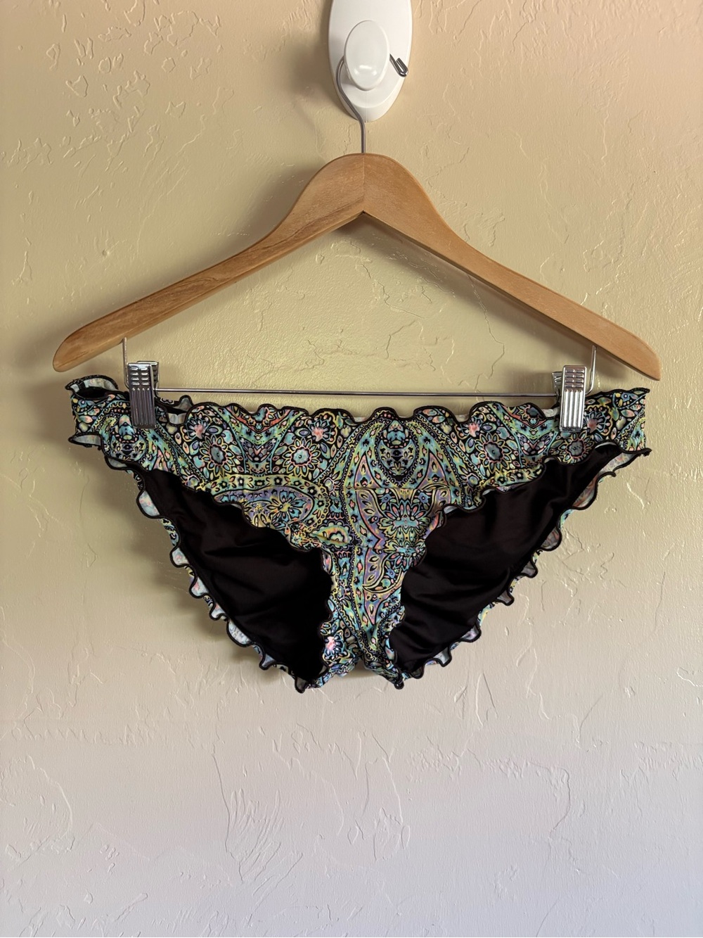 2016 Victoria’s Secret The Ruffle Cheeky Bathing Suit Bikini Bottoms Size Large